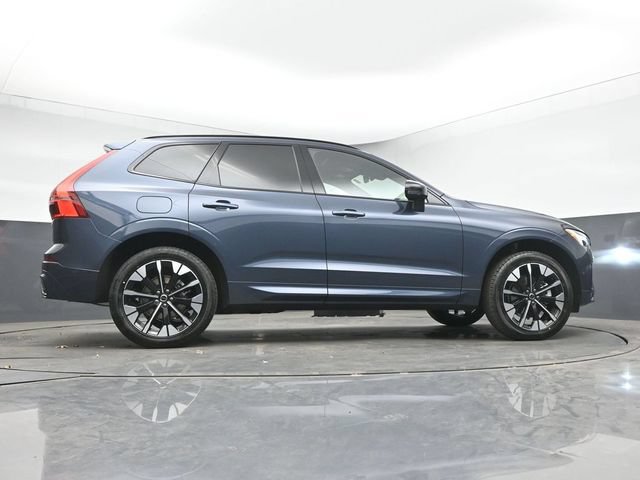 New 2026 Volvo XC60 B5 Plus w/ Protection Package Premier AWD/4WD image 43