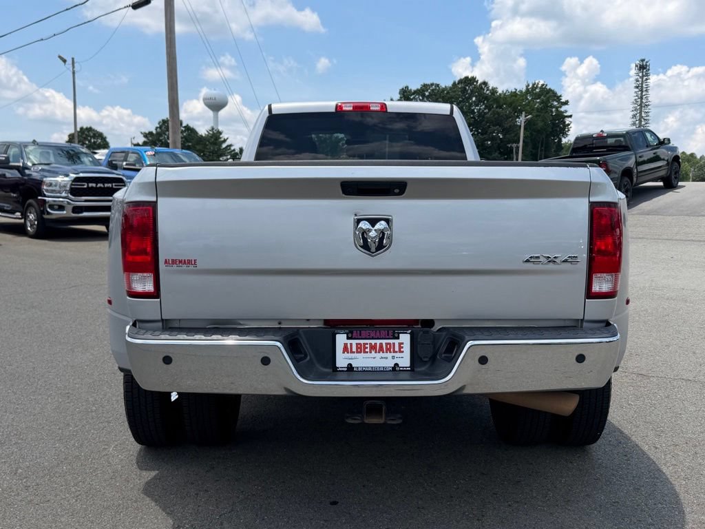 Used 2018 RAM 3500 Tradesman w/ Chrome Appearance Group AWD/4WD image 4