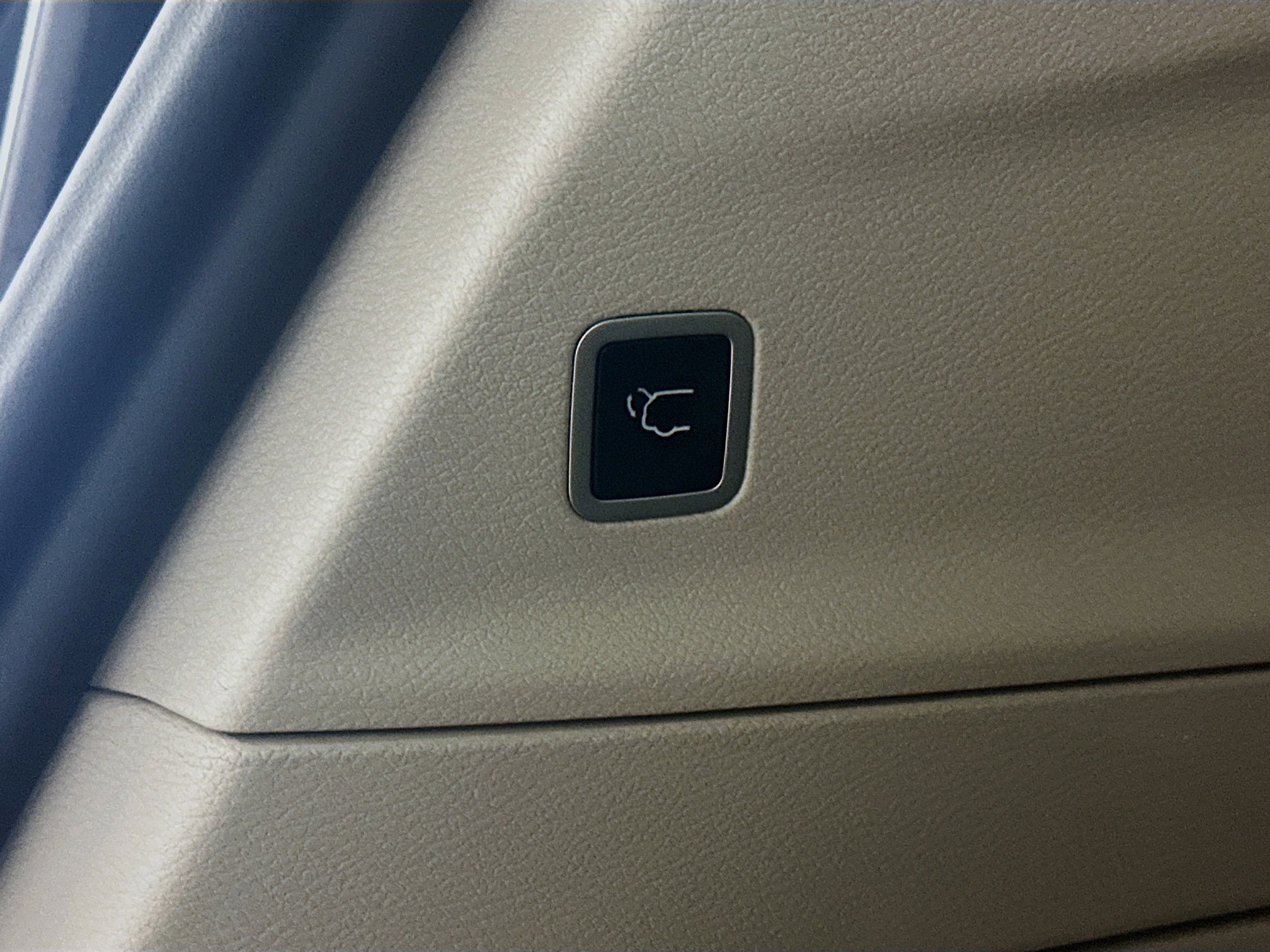 Used 2024 Chrysler Pacifica Touring-L FWD image 31