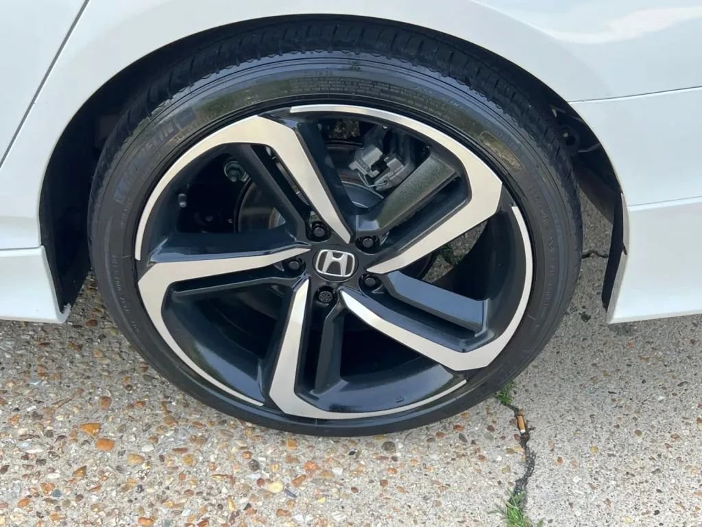 Used 2022 Honda Accord Sport image 41