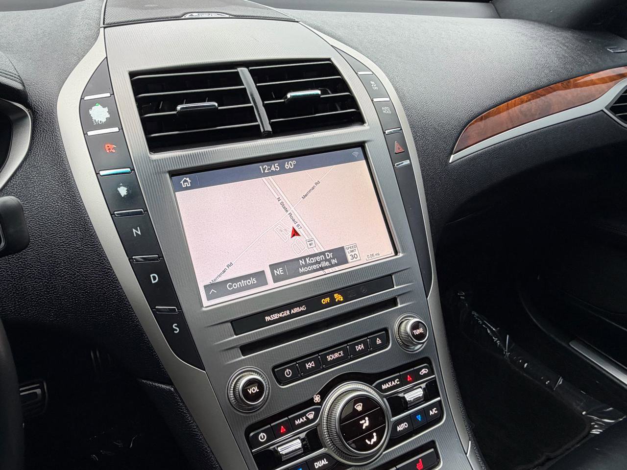 Used 2019 Lincoln MKZ Reserve w/ Reserve Plus Package AWD/4WD image 17