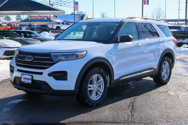 Used 2022 Ford Explorer XLT image 6
