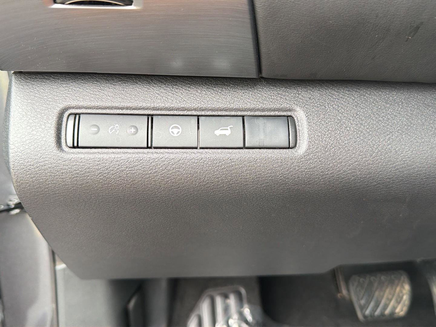 Used 2025 Nissan Pathfinder Rock Creek AWD/4WD image 19