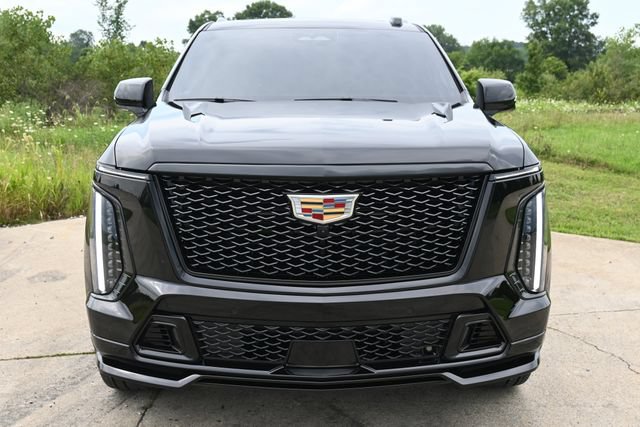 Used 2026 Cadillac Escalade V AWD/4WD image 2