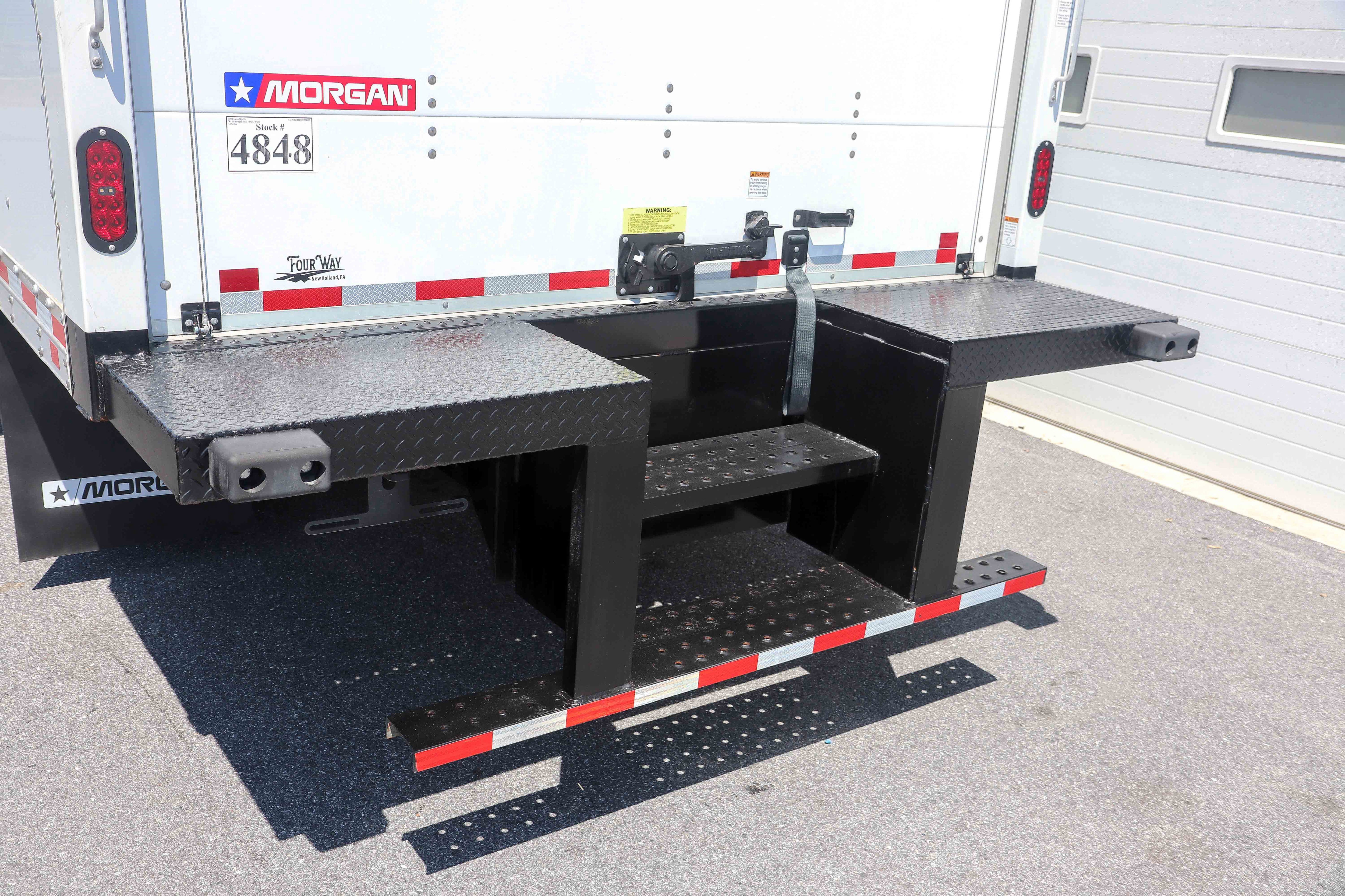 Used 2024 Isuzu NPR image 10