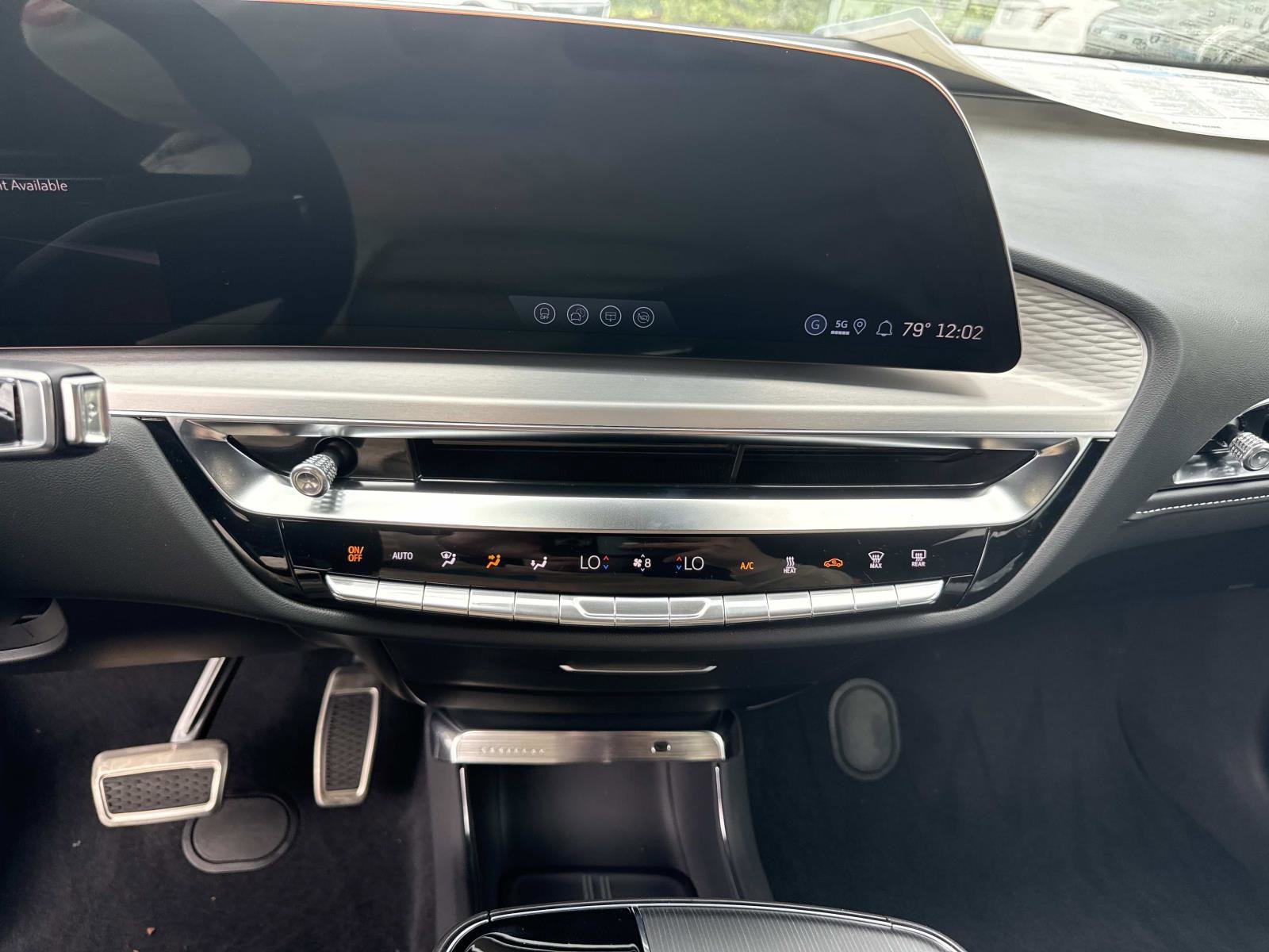 New 2026 Cadillac Lyriq V w/ LPO, Floor Liner Package image 27