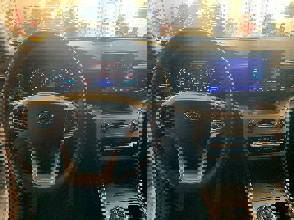 Used 2020 Ford Explorer XLT w/ Equipment Group 202A image 15