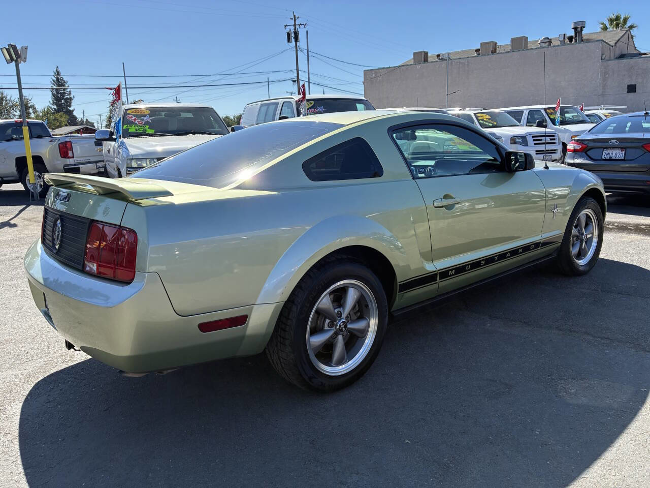 Used 2006 Ford Mustang Premium image 2