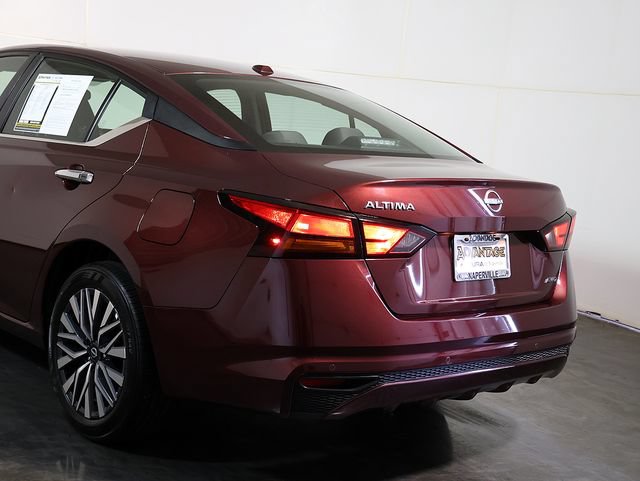 Used 2025 Nissan Altima 2.5 SV AWD/4WD image 11