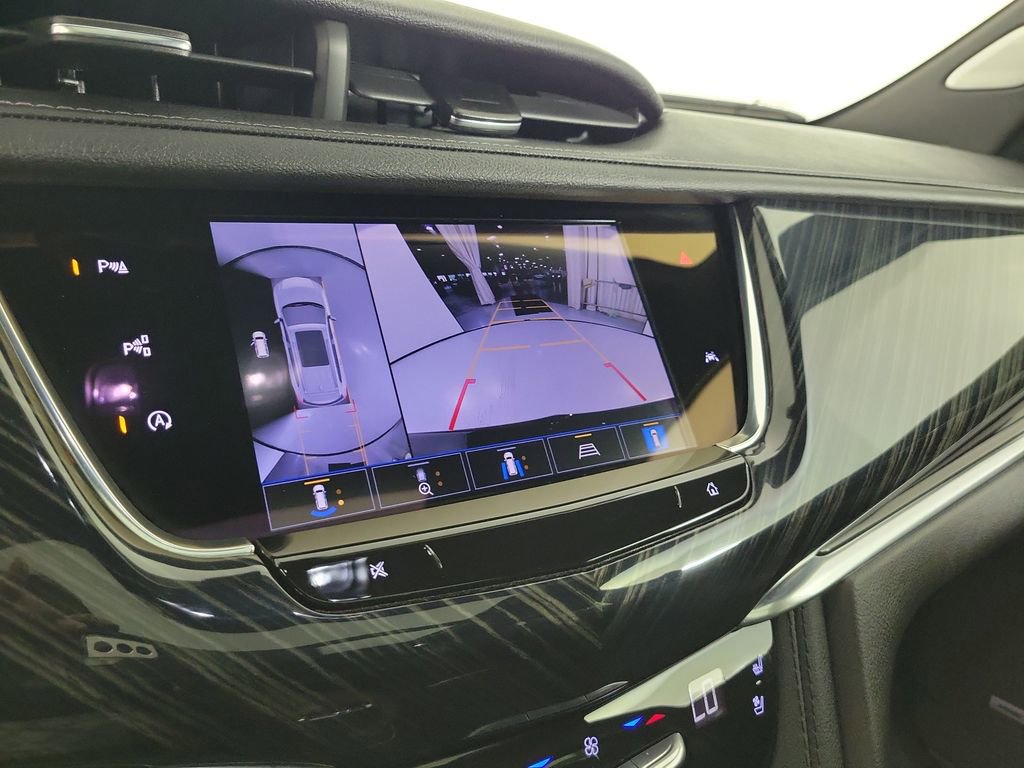 Used 2023 Cadillac XT6 Premium Luxury w/ Technology Package FWD image 28