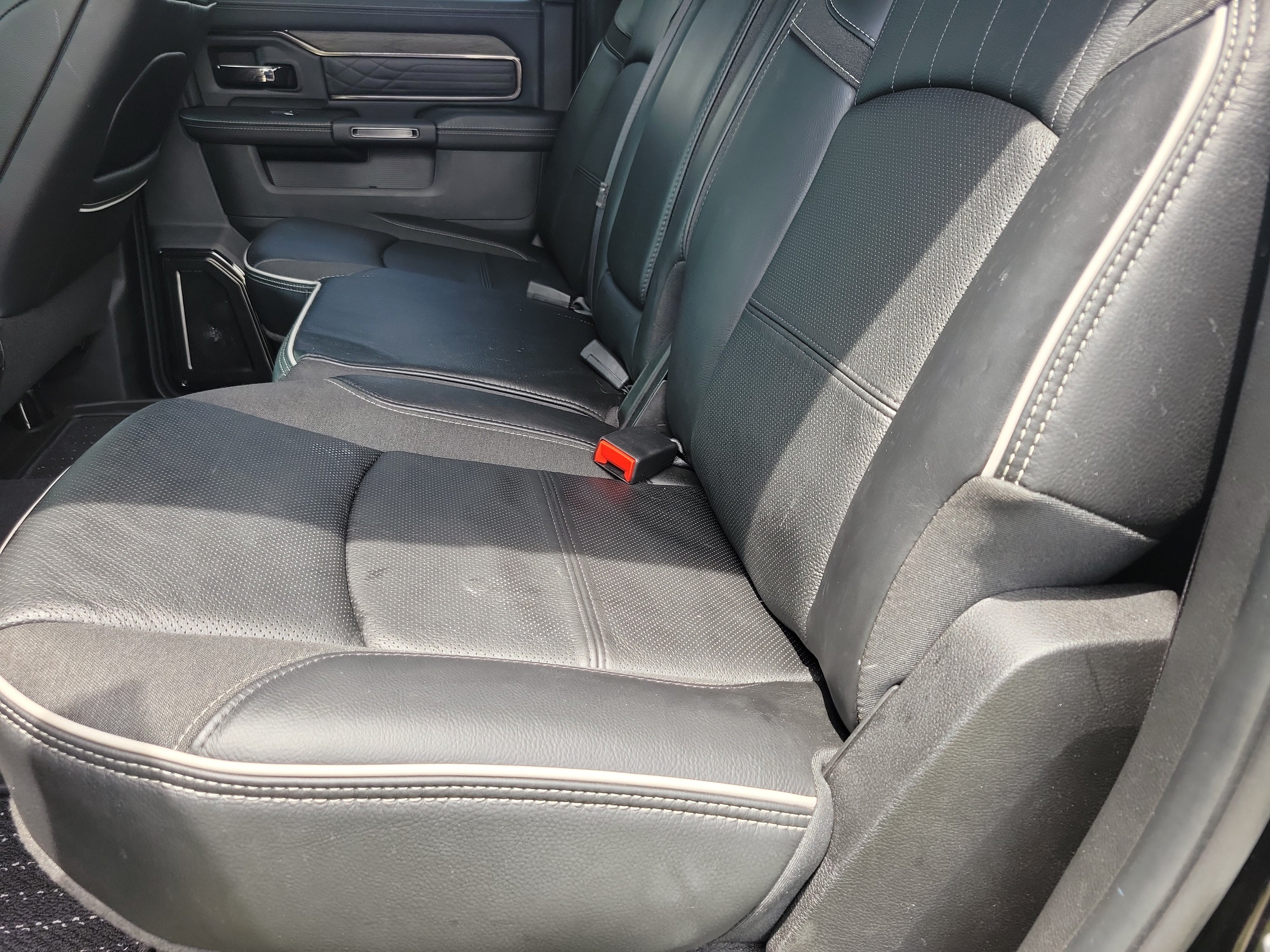 Used 2025 RAM 3500 Limited AWD/4WD image 31