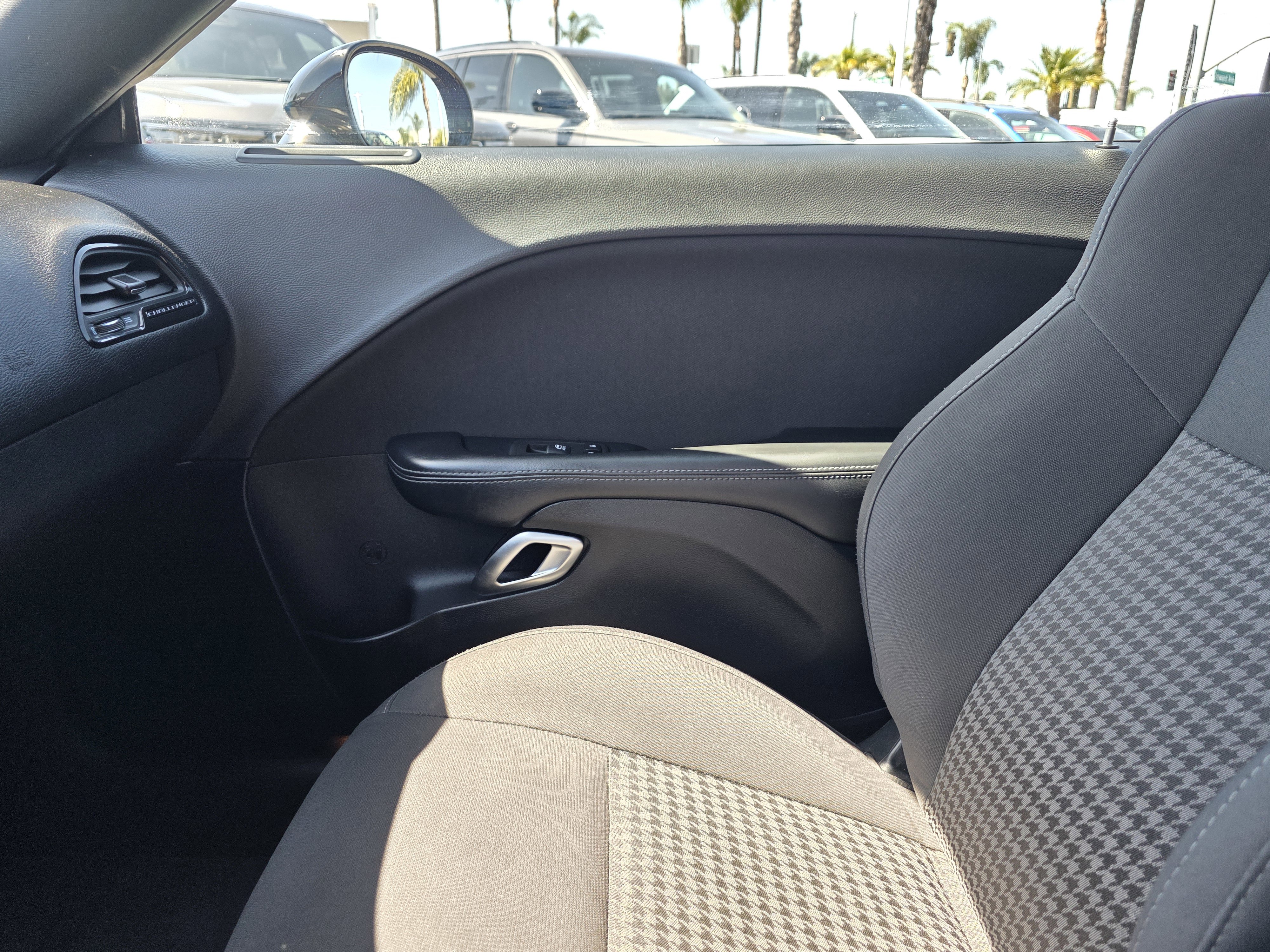Used 2019 Dodge Challenger R/T w/ Driver Convenience Group RWD image 18