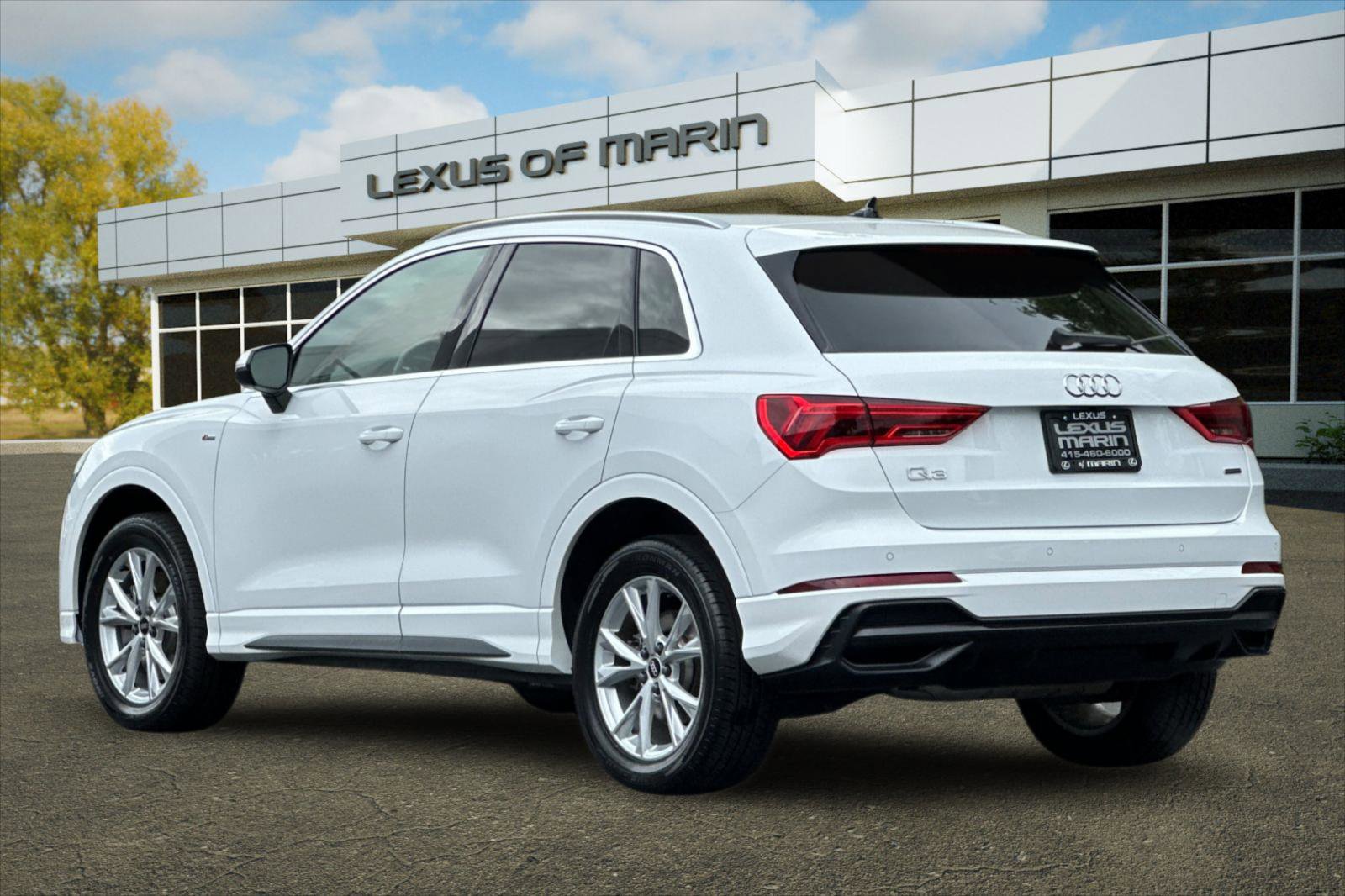 Used 2022 Audi Q3 2.0T Premium Plus w/ Premium Plus Package image 3