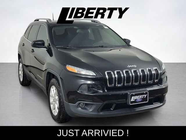 Used 2016 Jeep Cherokee Latitude AWD/4WD image 1
