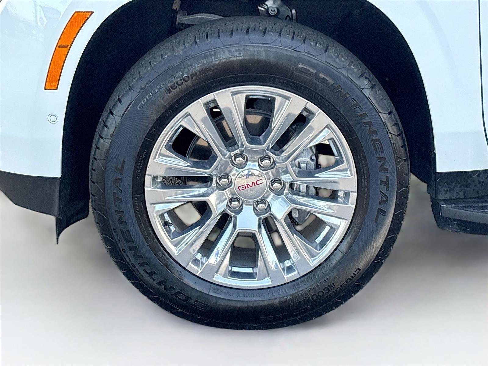 Used 2025 GMC Yukon Denali RWD image 37