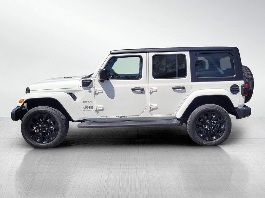 Used 2023 Jeep Wrangler Unlimited Sahara w/ Cold Weather Group AWD/4WD image 7