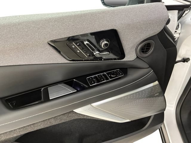 Certified 2025 Cadillac Optiq Luxury 1 AWD/4WD image 13
