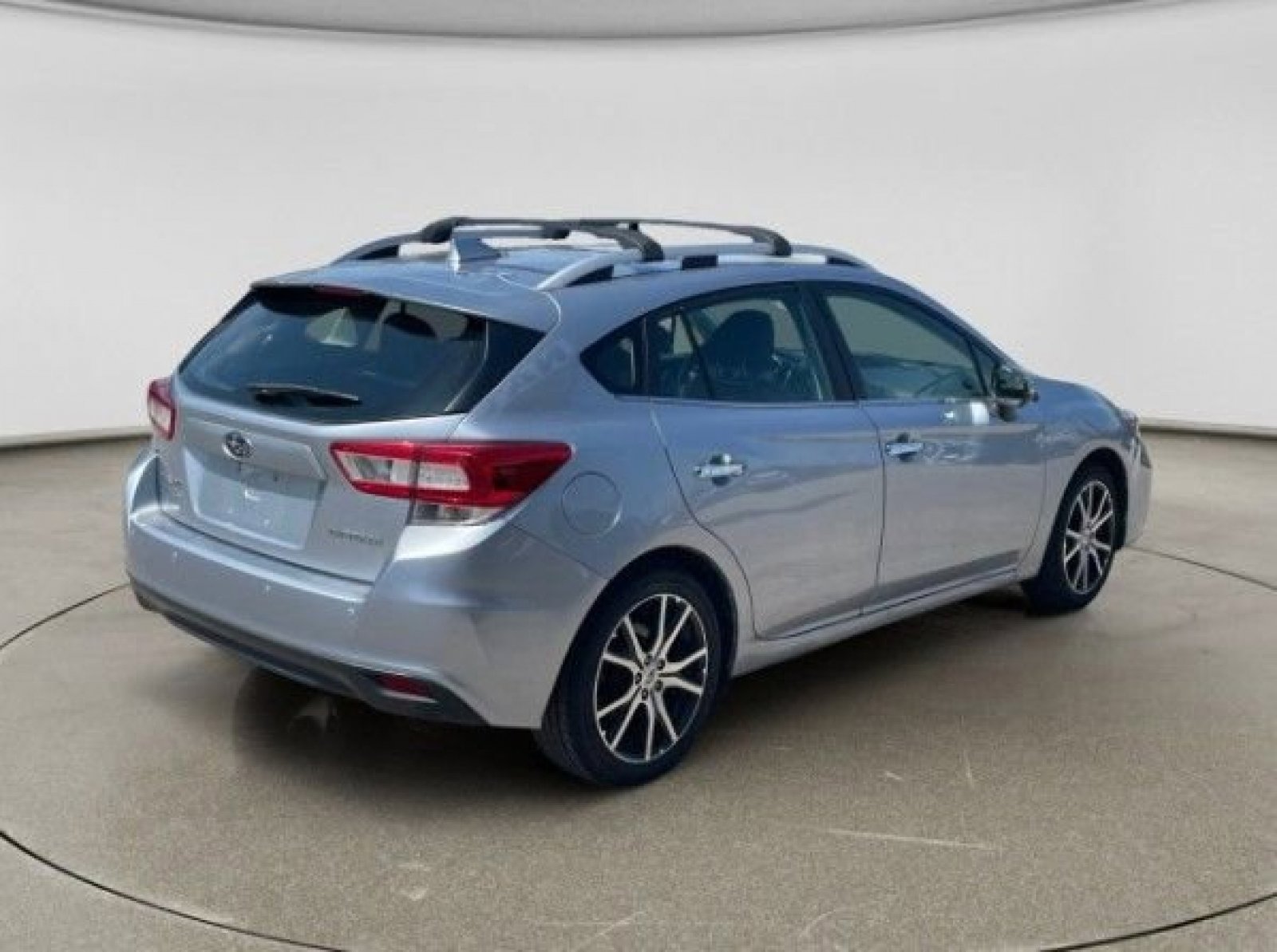 Used 2019 Subaru Impreza 2.0i Limited w/ Popular Package #2 AWD/4WD image 3