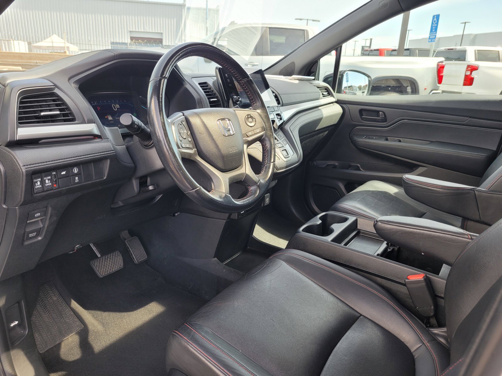 Used 2023 Honda Odyssey Sport image 10