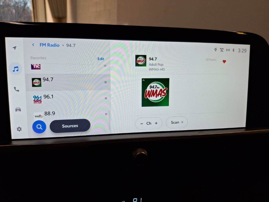 Used 2023 Toyota Crown XLE image 22