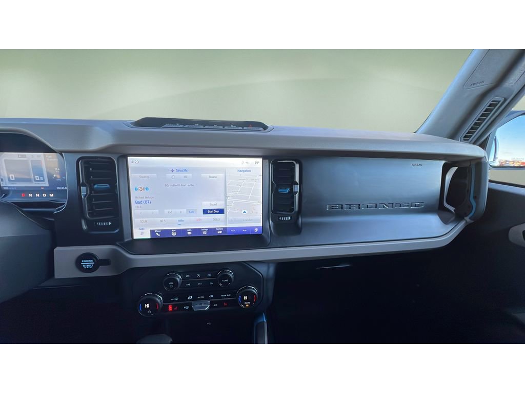 Used 2023 Ford Bronco Wildtrak image 17