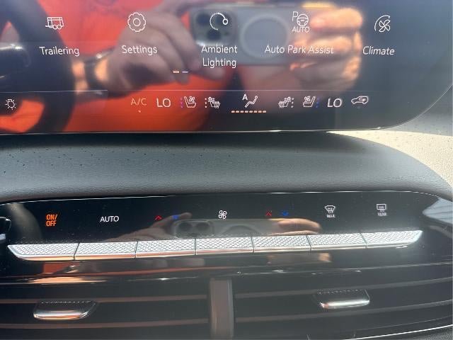 New 2026 Buick Enclave Avenir w/ Super Cruise Package AWD/4WD image 16