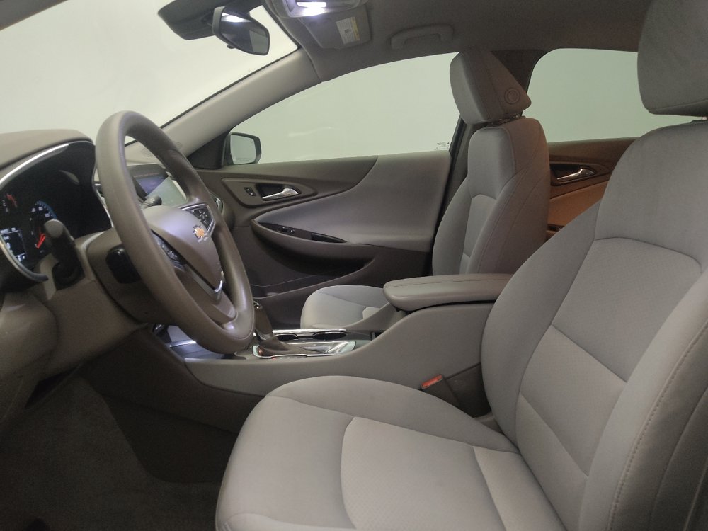 Used 2020 Chevrolet Malibu LT FWD image 17