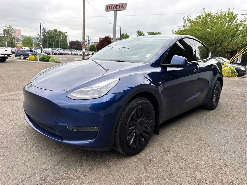 Used 2023 Tesla Model Y Long Range AWD/4WD image 4