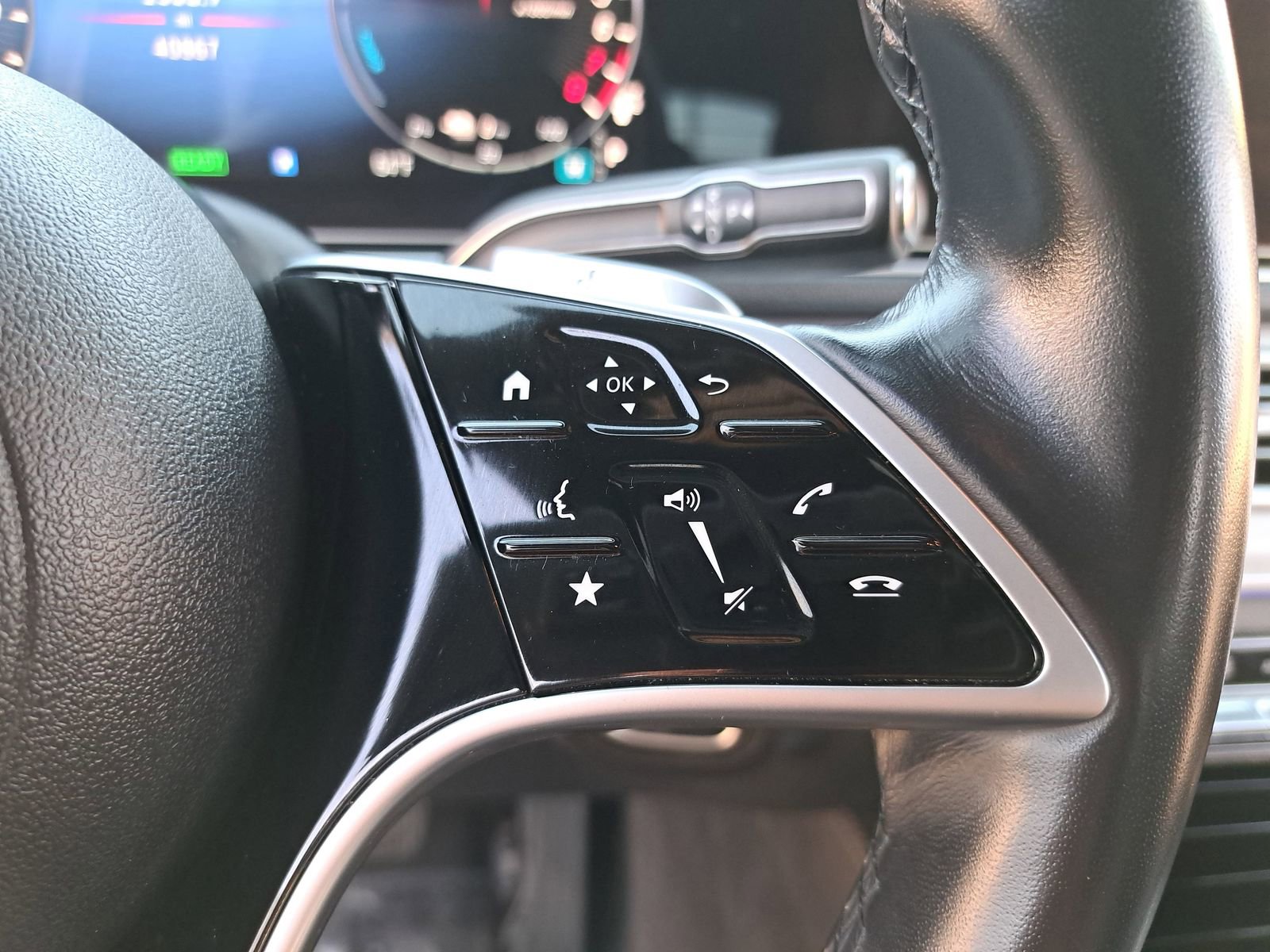 Used 2024 Mercedes-Benz GLE 450e 4MATIC image 18