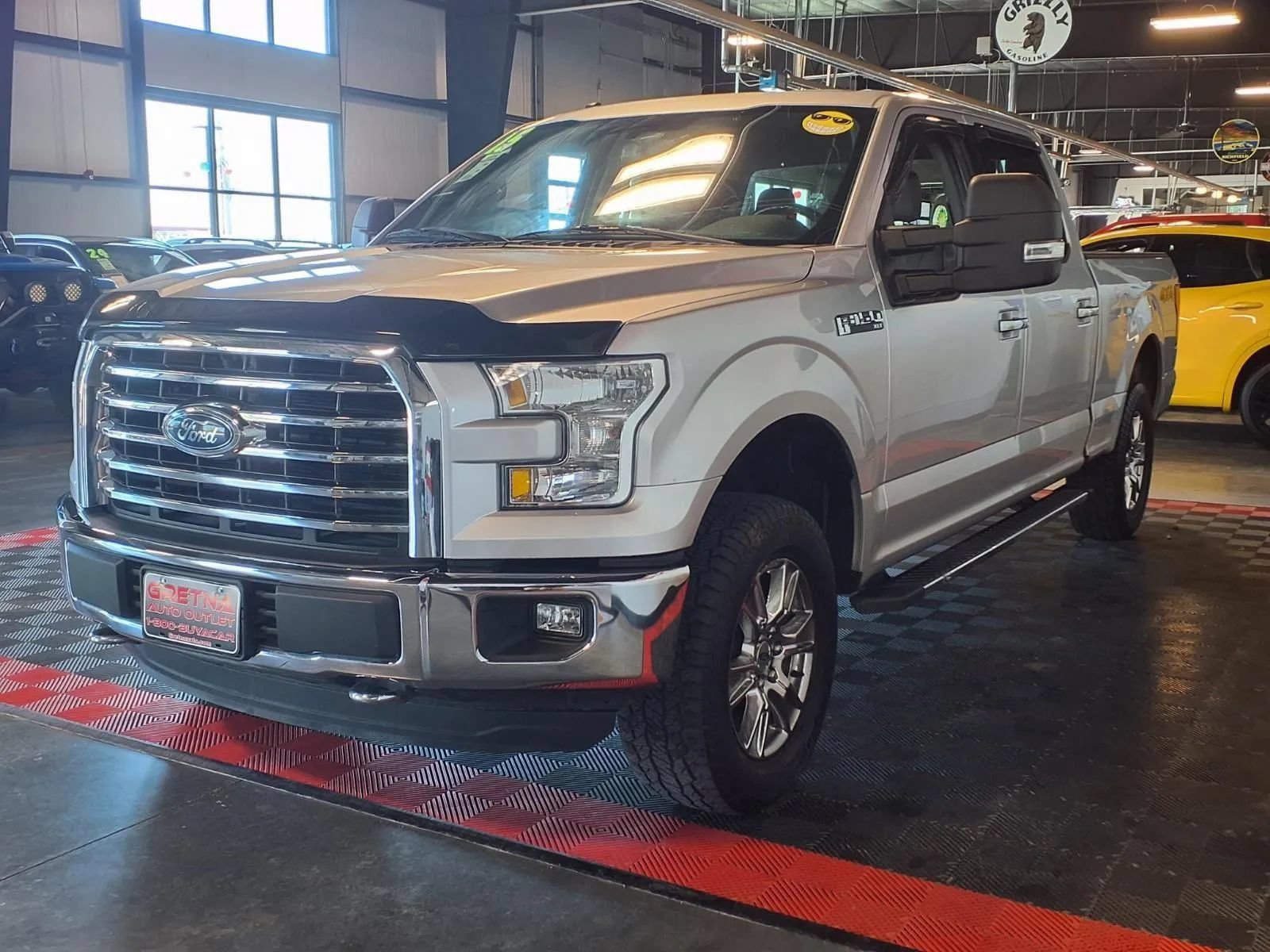 Used 2015 Ford F150 XLT w/ Equipment Group 301A Mid AWD/4WD image 4