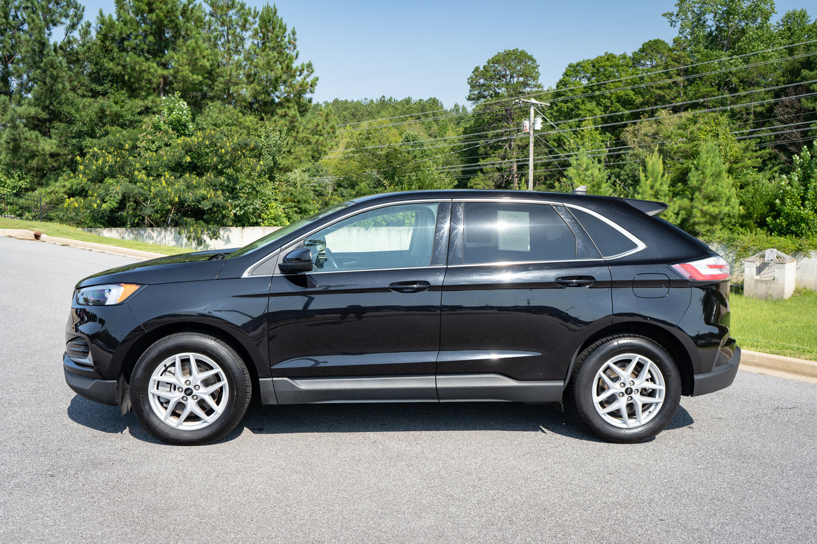 Used 2024 Ford Edge SEL AWD/4WD image 5