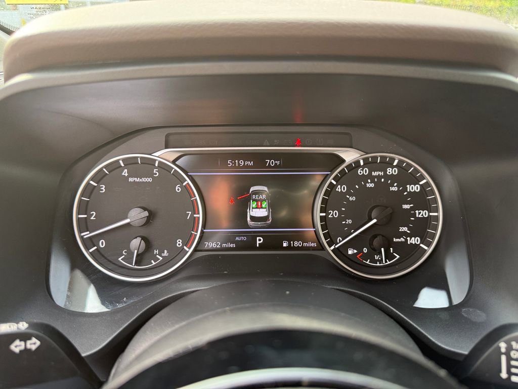 Used 2023 Nissan Rogue SV AWD/4WD image 18