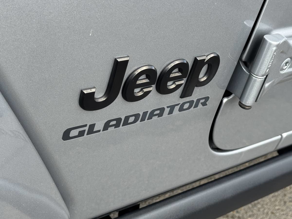 Used 2021 Jeep Gladiator Sport AWD/4WD image 5