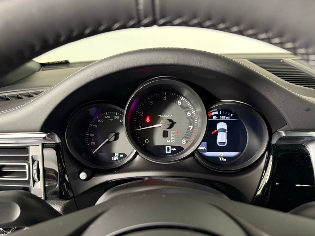 New 2025 Porsche Macan Turbo image 37
