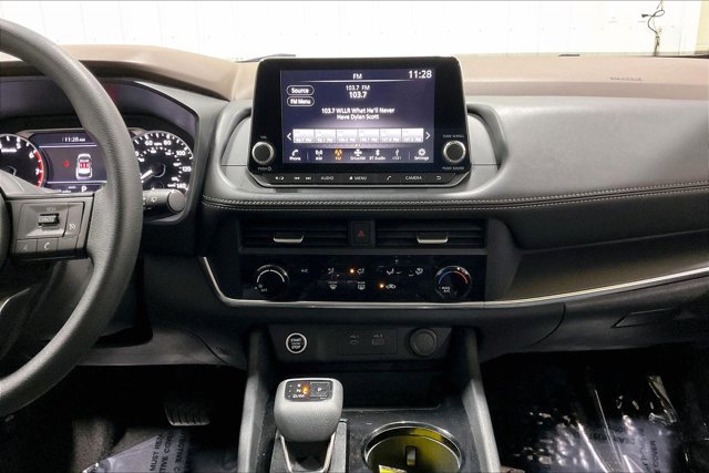 Used 2023 Nissan Rogue S AWD/4WD image 6