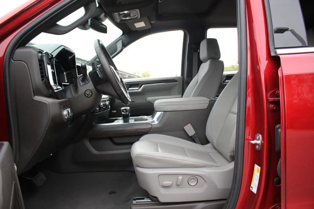 Used 2024 GMC Sierra 1500 SLT image 9