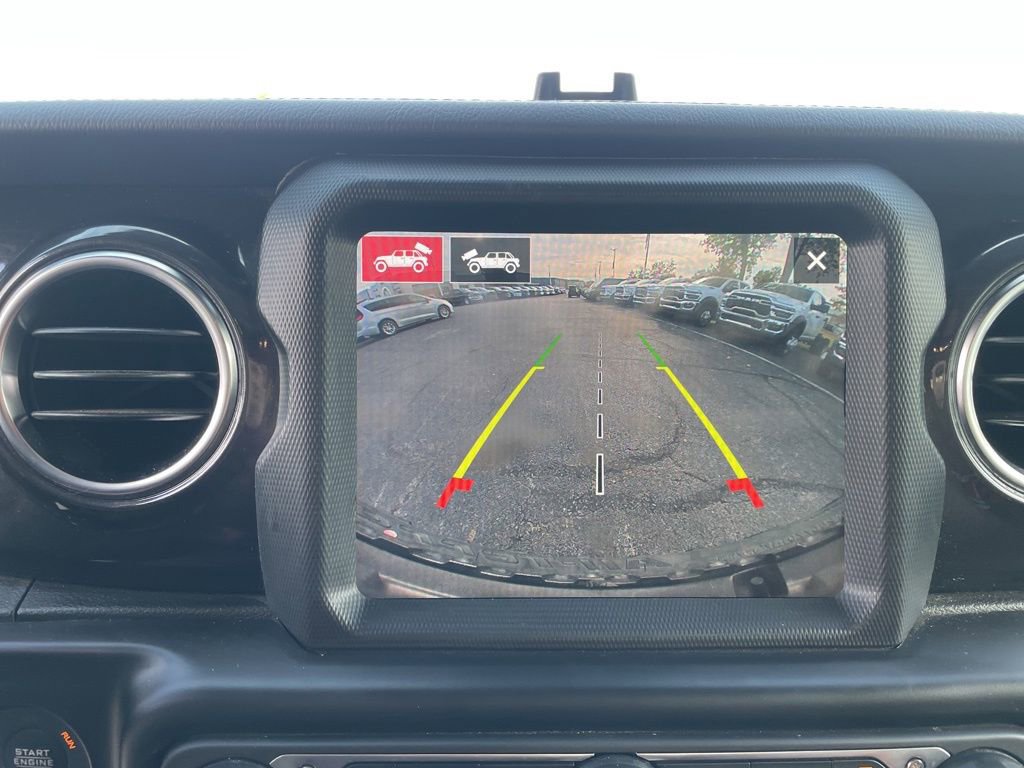 Used 2022 Jeep Wrangler Unlimited Rubicon w/ Trailer Tow Package image 31