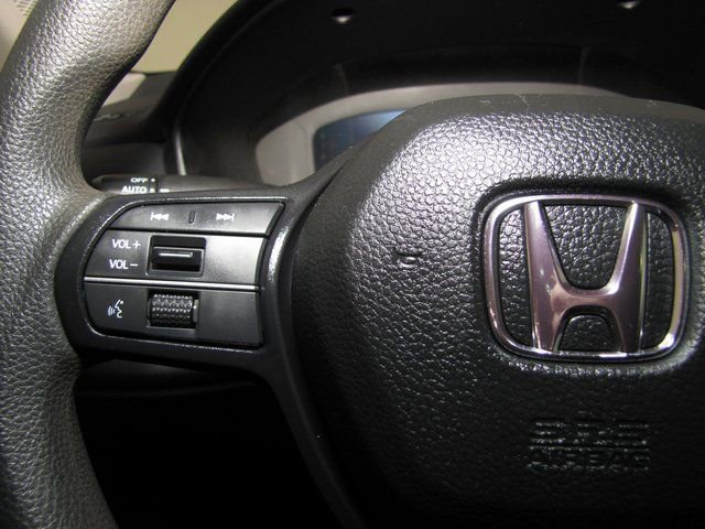 Certified 2025 Honda Accord SE image 5