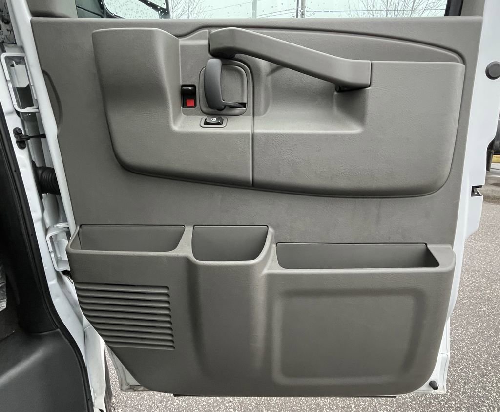 Certified 2024 Chevrolet Express 3500 LT w/ LT Preferred Equipment Group image 16