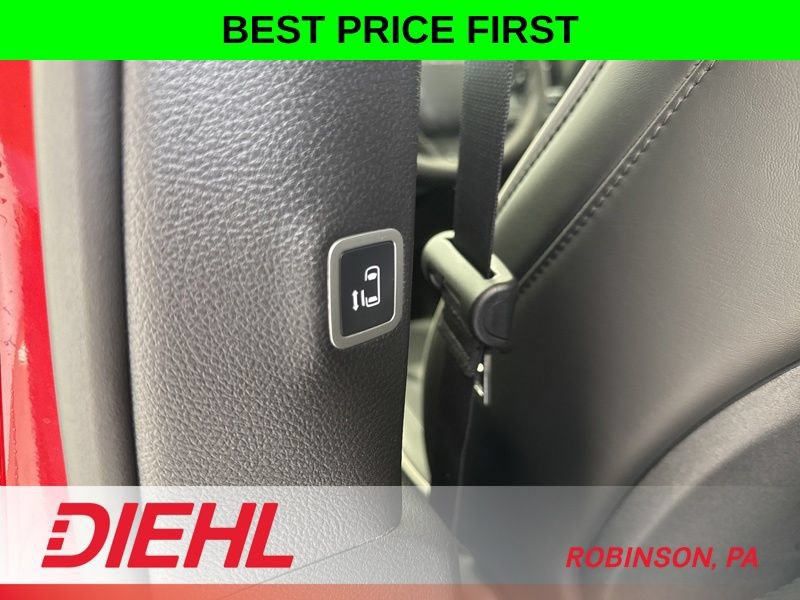New 2027 Chrysler Pacifica Limited w/ Family Tech Group AWD/4WD image 21