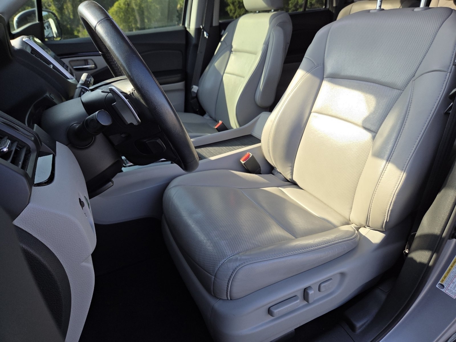 Used 2018 Honda Pilot Elite image 27