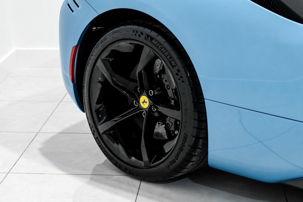 Used 2022 Ferrari SF90 Spider image 63