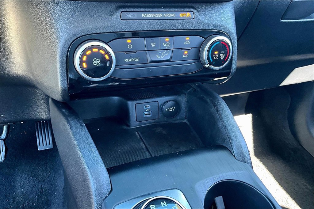 Used 2022 Ford Escape SE image 31