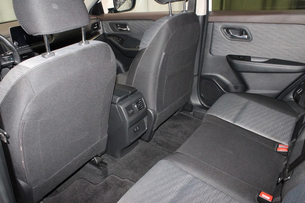 Certified 2023 Nissan Rogue SV FWD image 20