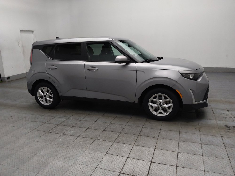 Used 2023 Kia Soul LX w/ LX Technology Package FWD image 11
