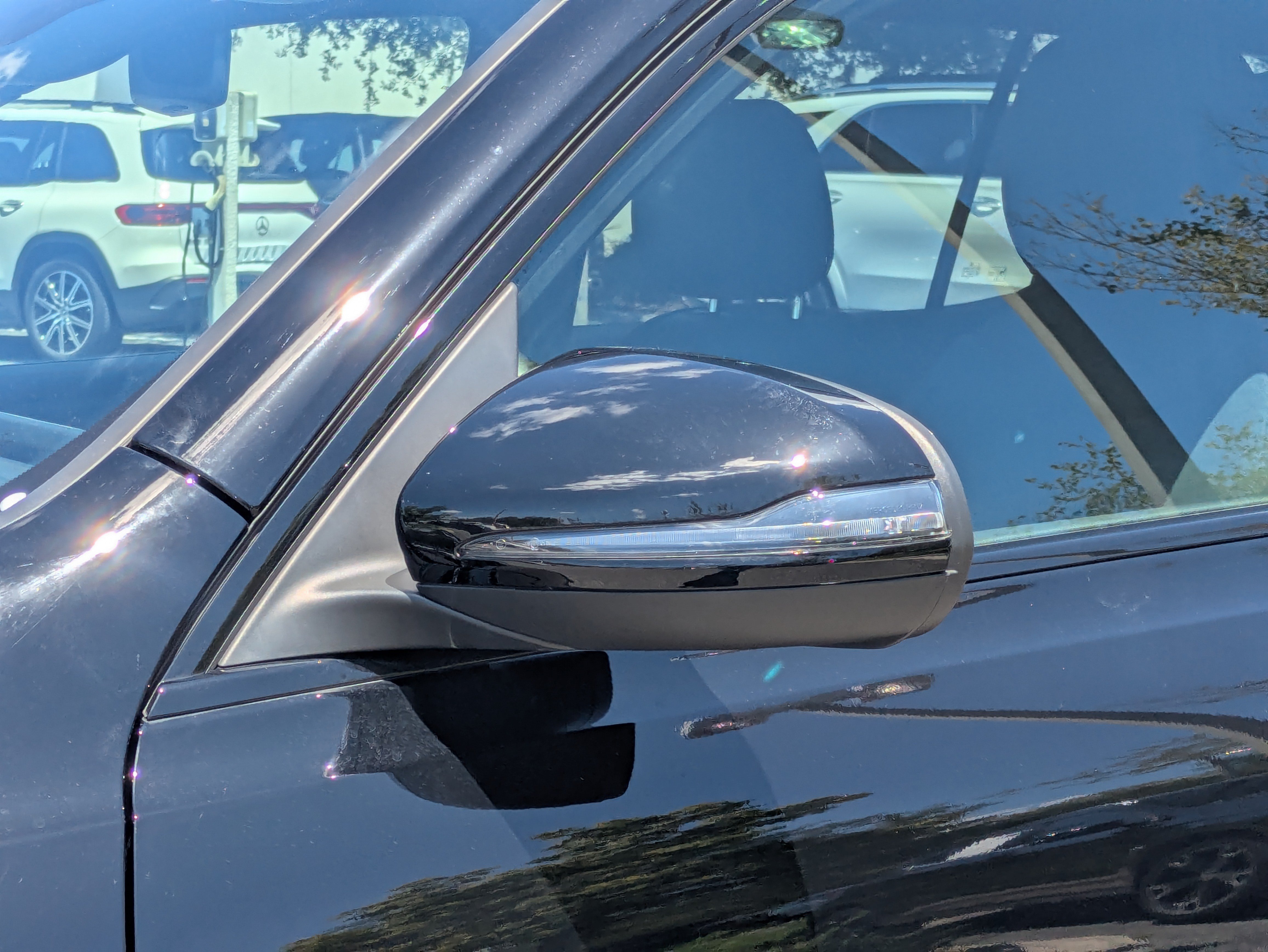 Used 2023 Mercedes-Benz EQB 300 4MATIC image 11