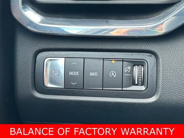 Used 2025 GMC Acadia Elevation image 21