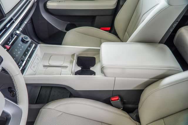 Certified 2025 Hyundai Santa Fe SEL FWD image 16