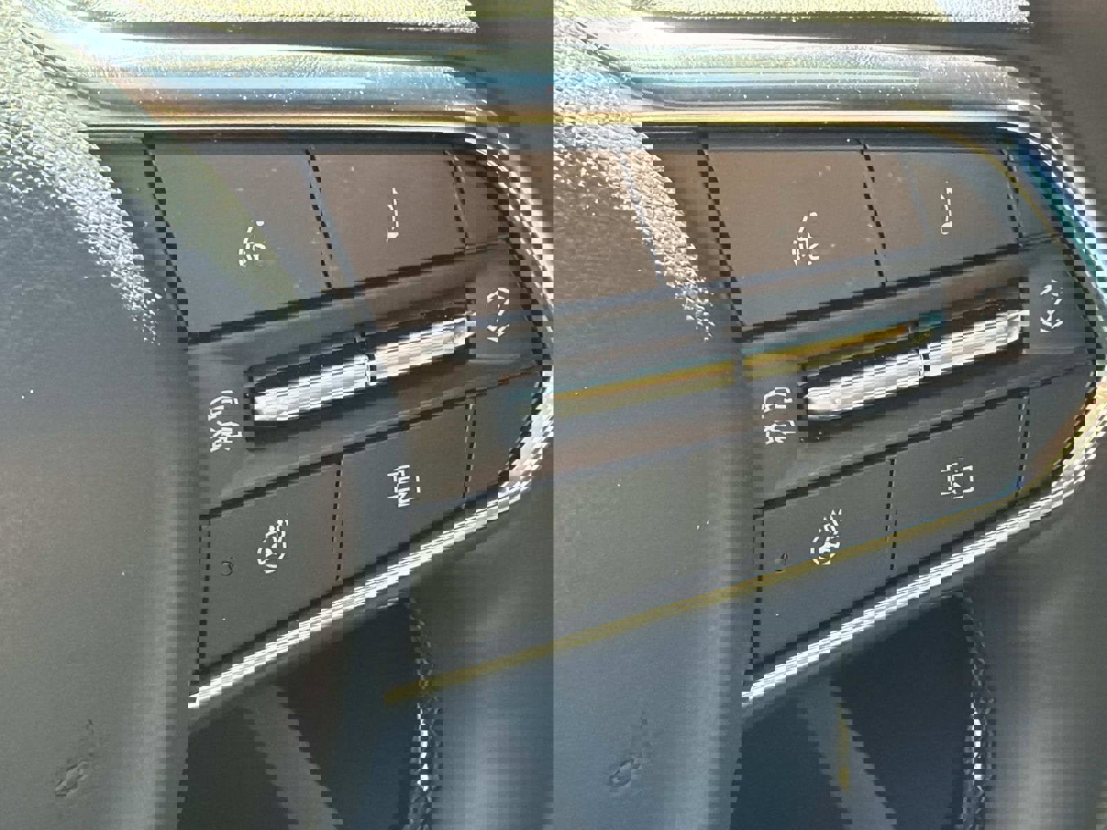 Certified 2025 Chevrolet Equinox LT image 7