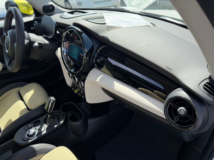 Used 2023 MINI Cooper SE image 33